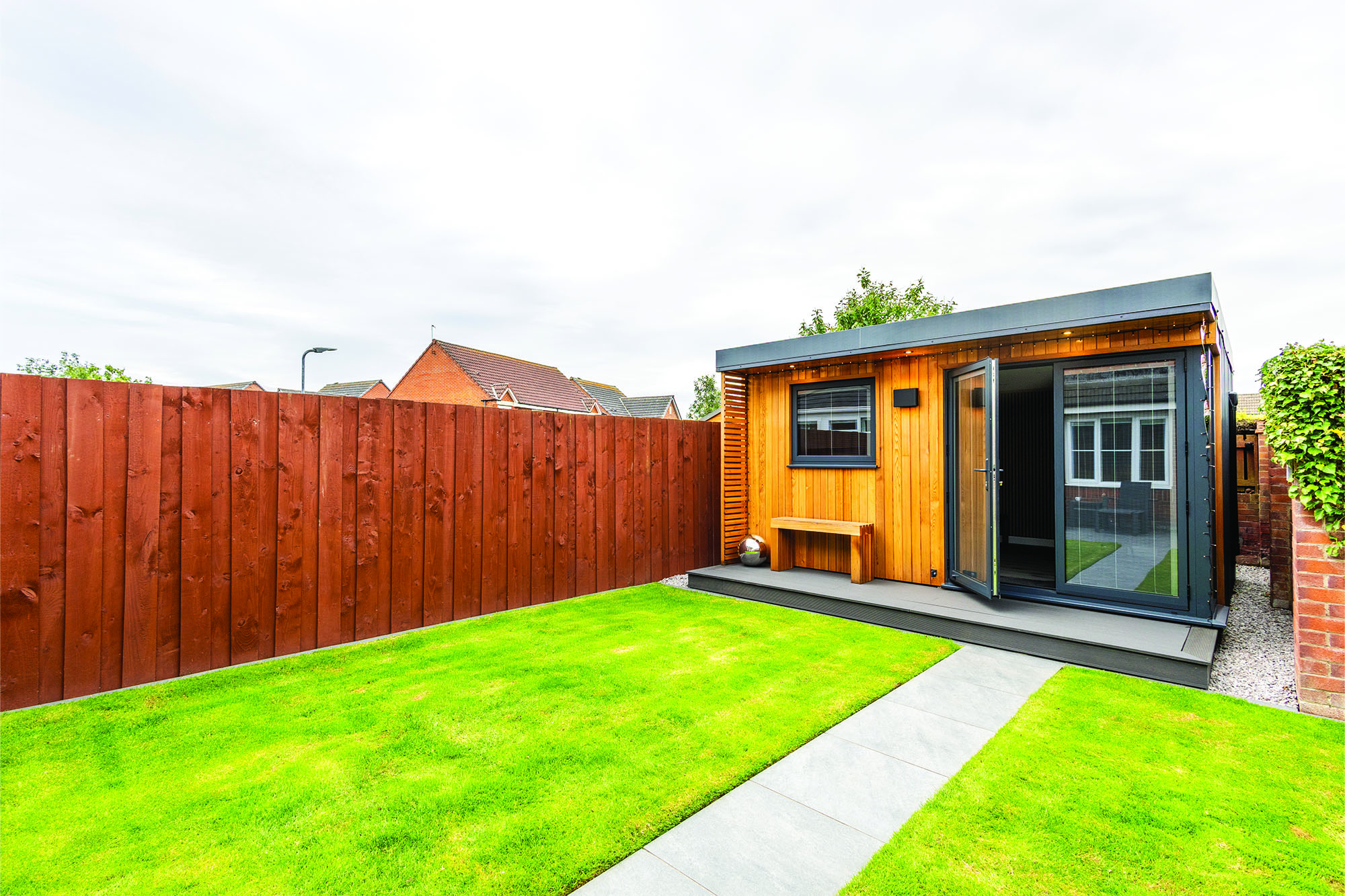 Helen’s Multi-Functional Garden Office