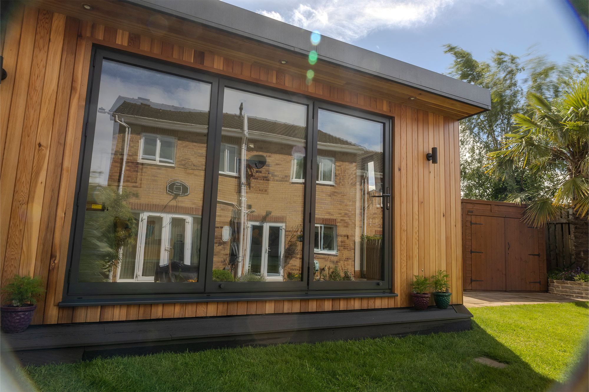 5 Great Reasons to Get a Garden Studio Instead of Moving House: More Space Without the Upheaval